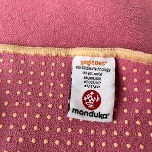 Manduka Yogitoes yoga towel to fit your entire yoga mat!